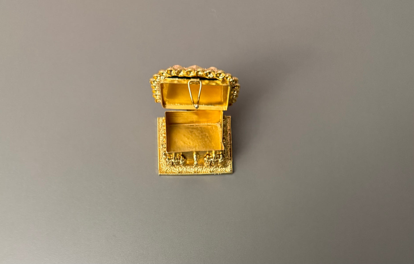 Sindoor Box-DG001
