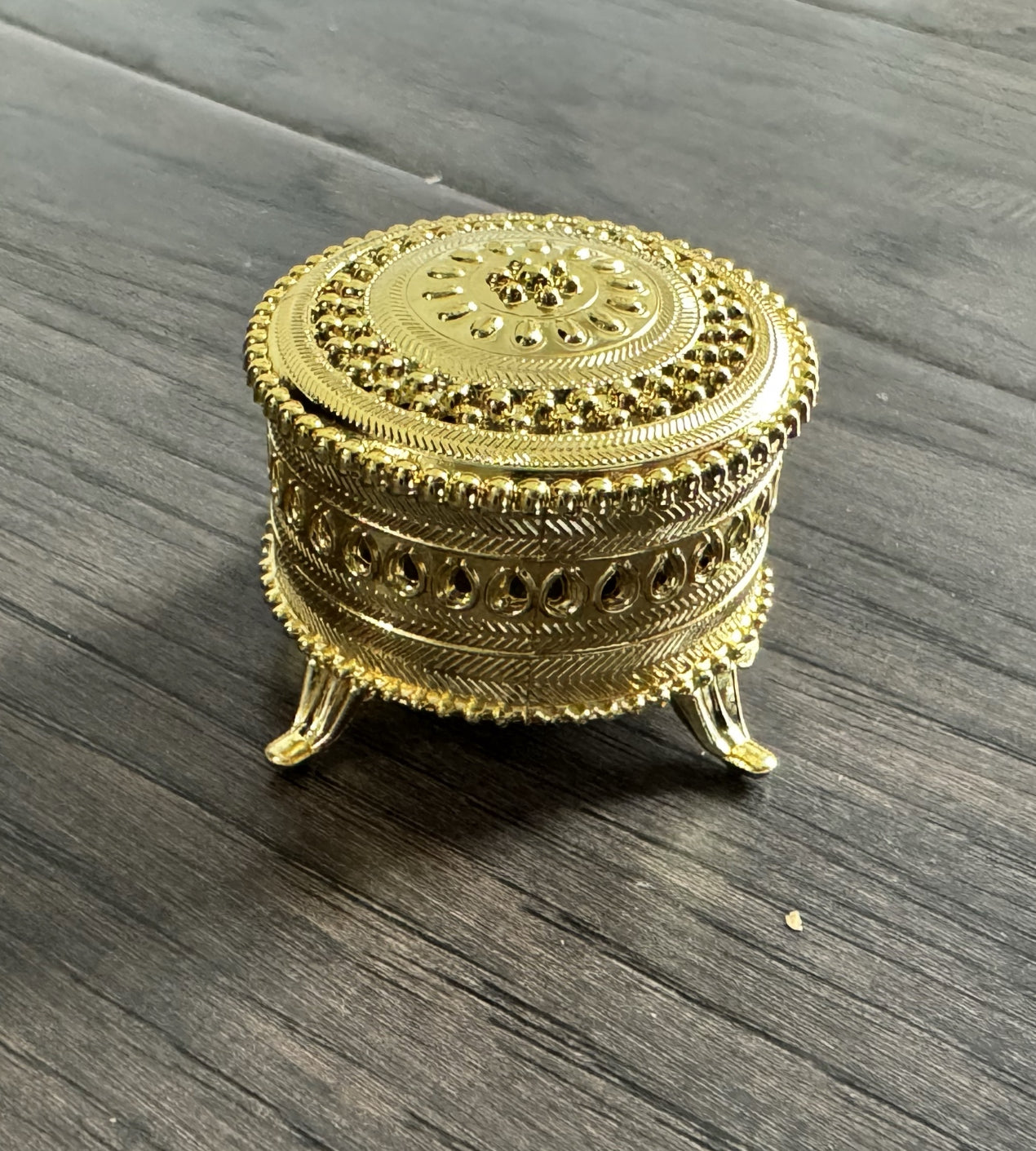 Gold Finish Round Sindoor Box