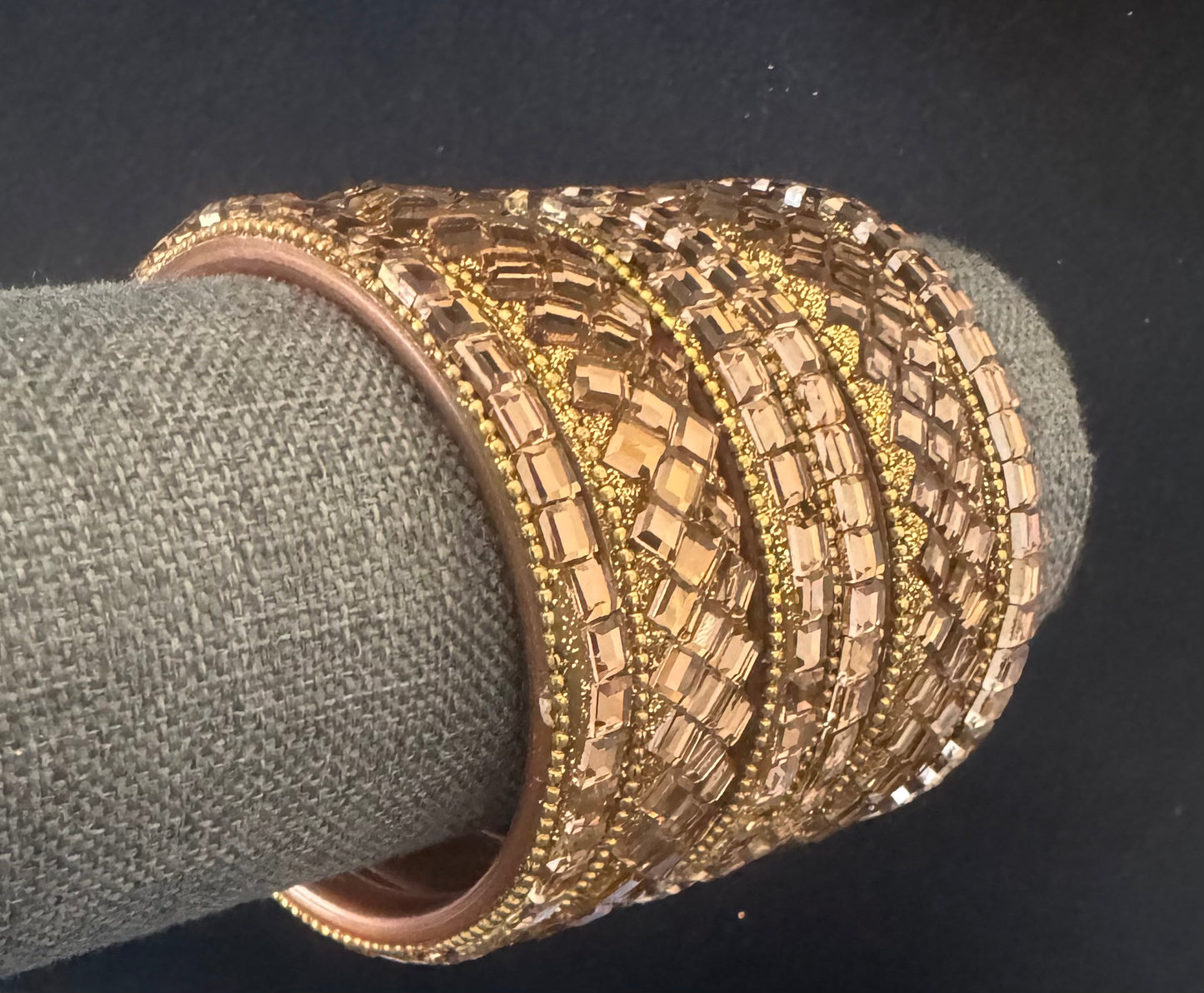 Kundan Bangles - Gold - DG12355